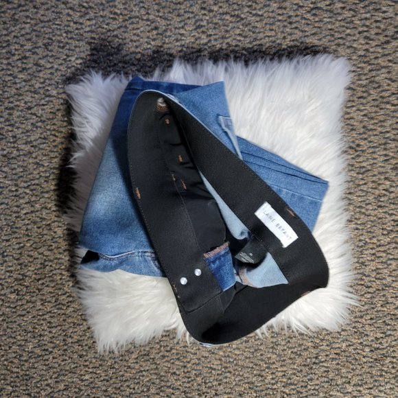 EUC Lane Bryant Medium Wash High Waisted Distressed Jeans Size 16 - Picture 9 of 12